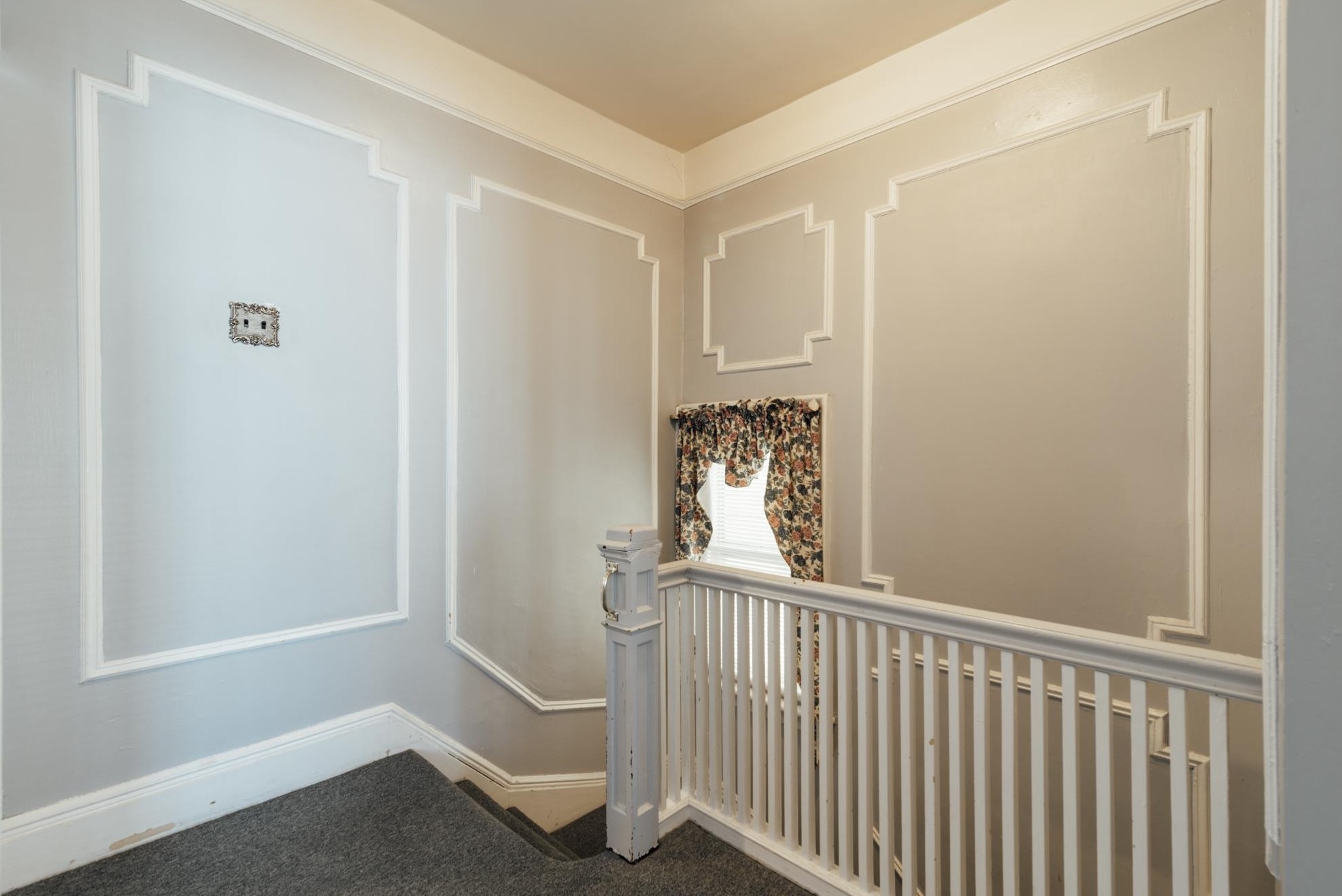 76 W 45th St, Bayonne, NJ 07002