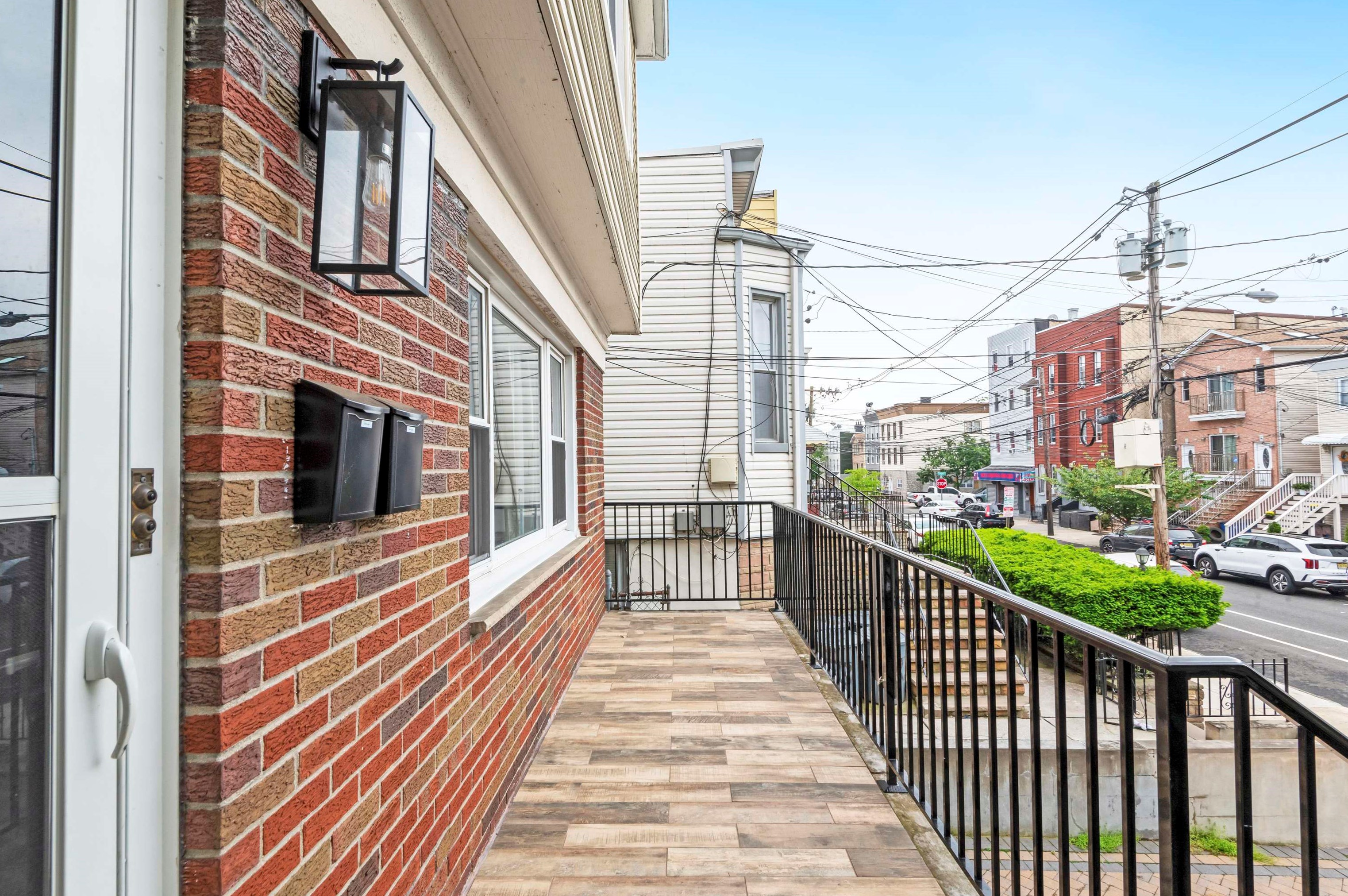 240 Hancock Ave, Jersey City, NJ 07307-1924