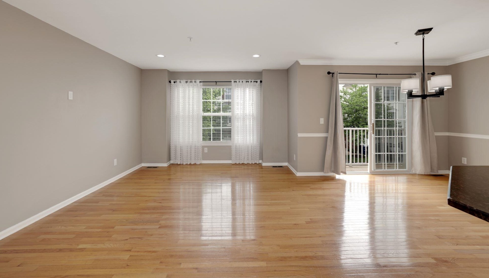 11 Marina Dr, Bayonne, NJ 07002