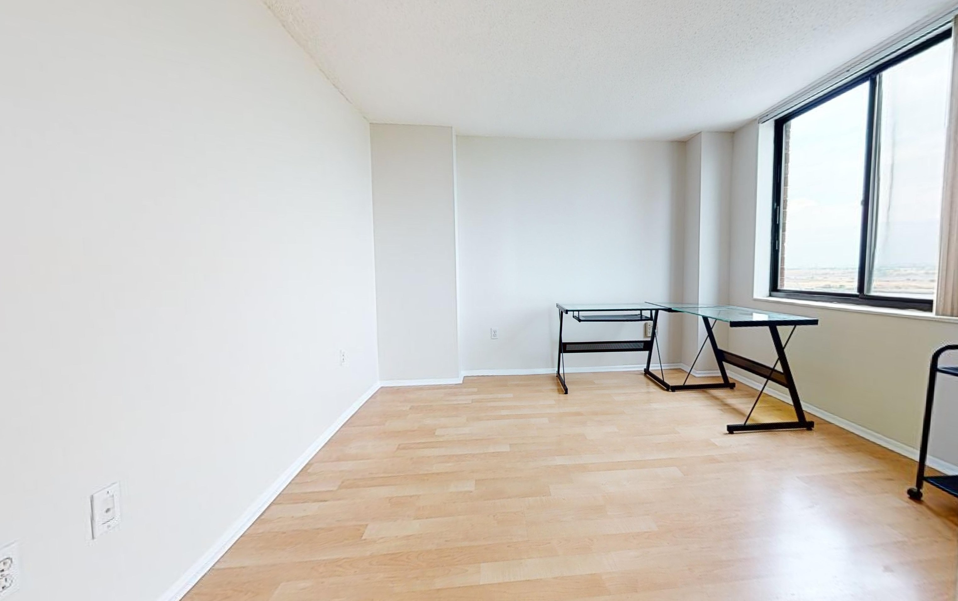 1408 Harmon Cove Tower, Secaucus NJ  07094-1701 exterior