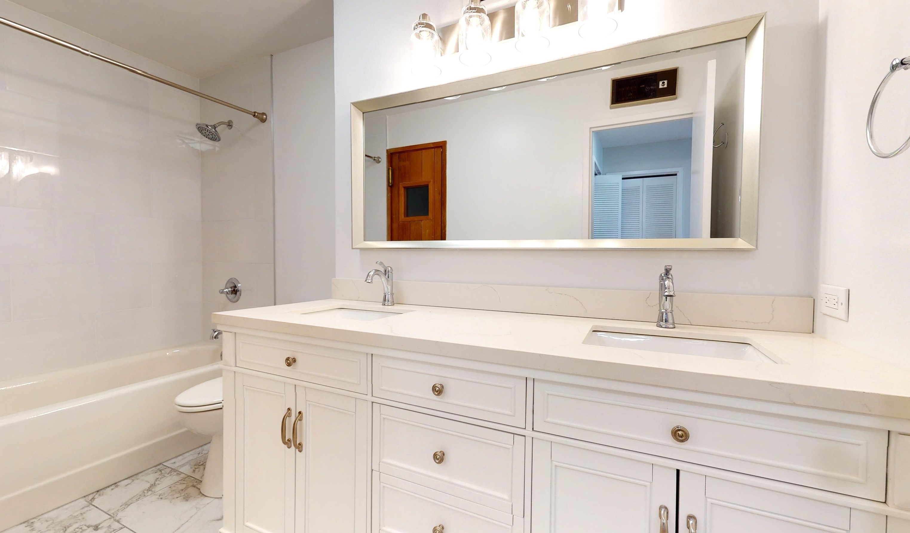 1408 Harmon Cove Tower, Secaucus NJ  07094-1701 exterior