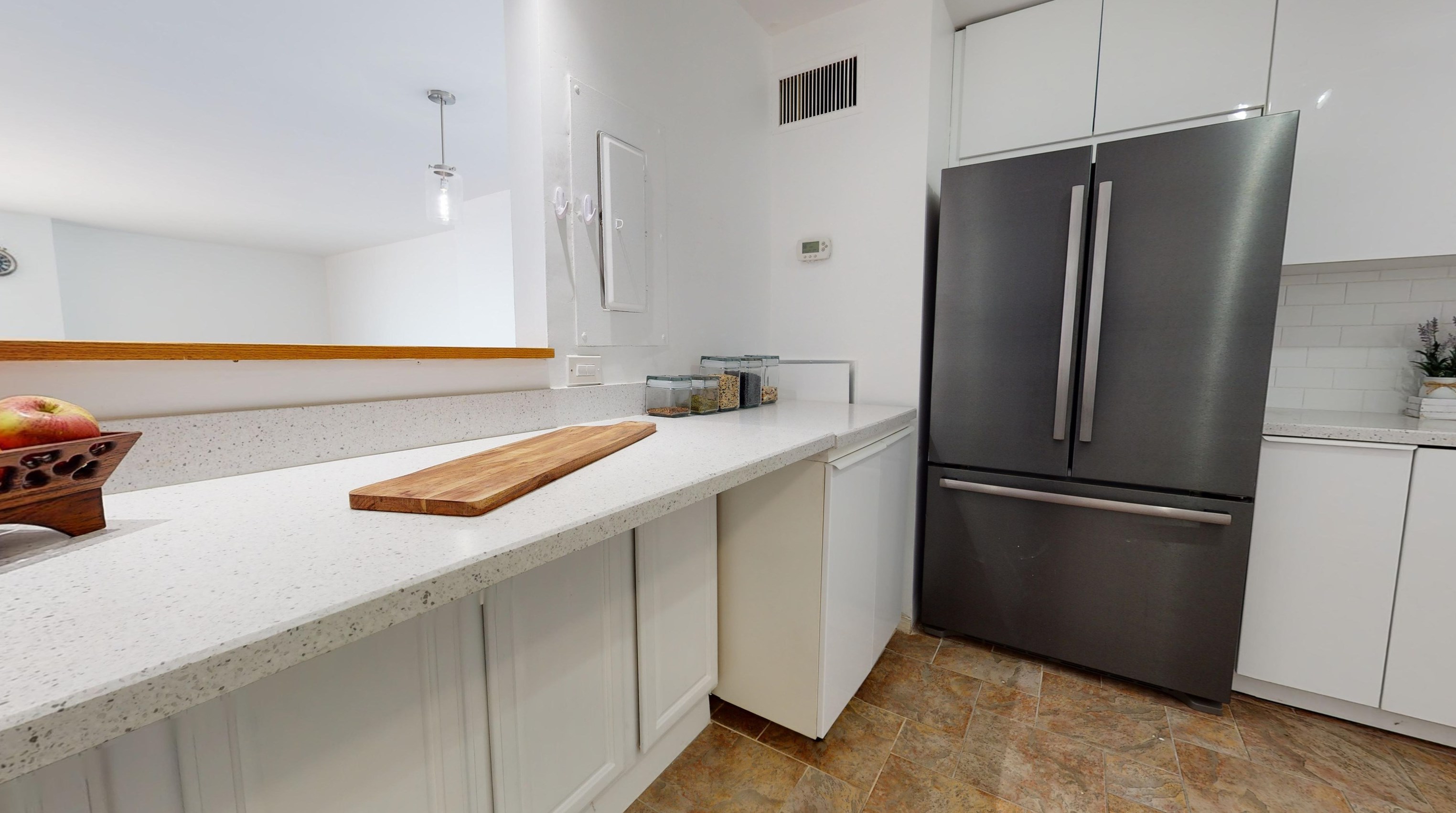 1202 Harmon Cove Tower, Secaucus NJ  07094-1714 exterior