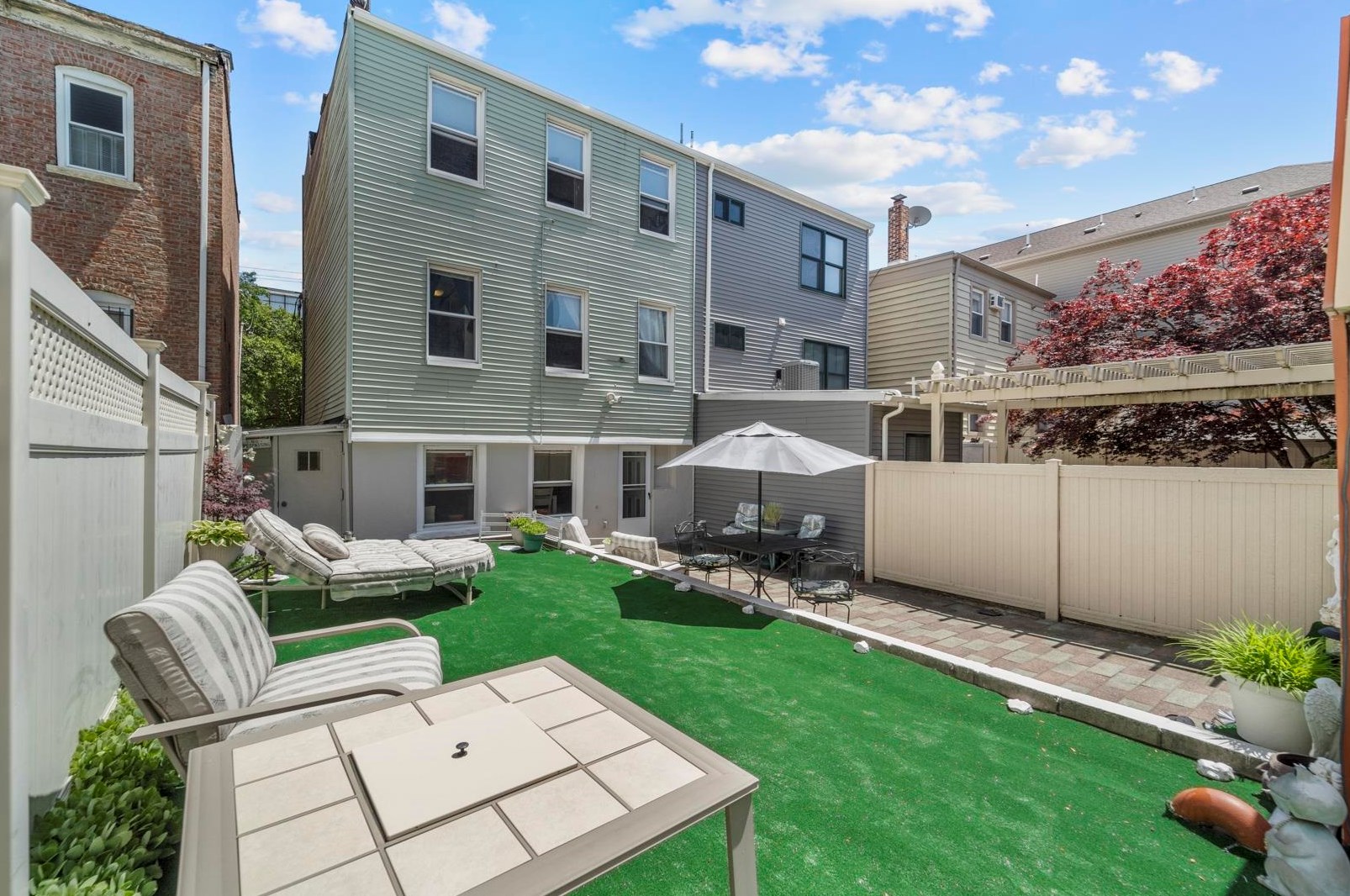 425 Ogden Ave, Jersey City, NJ 07307-1119