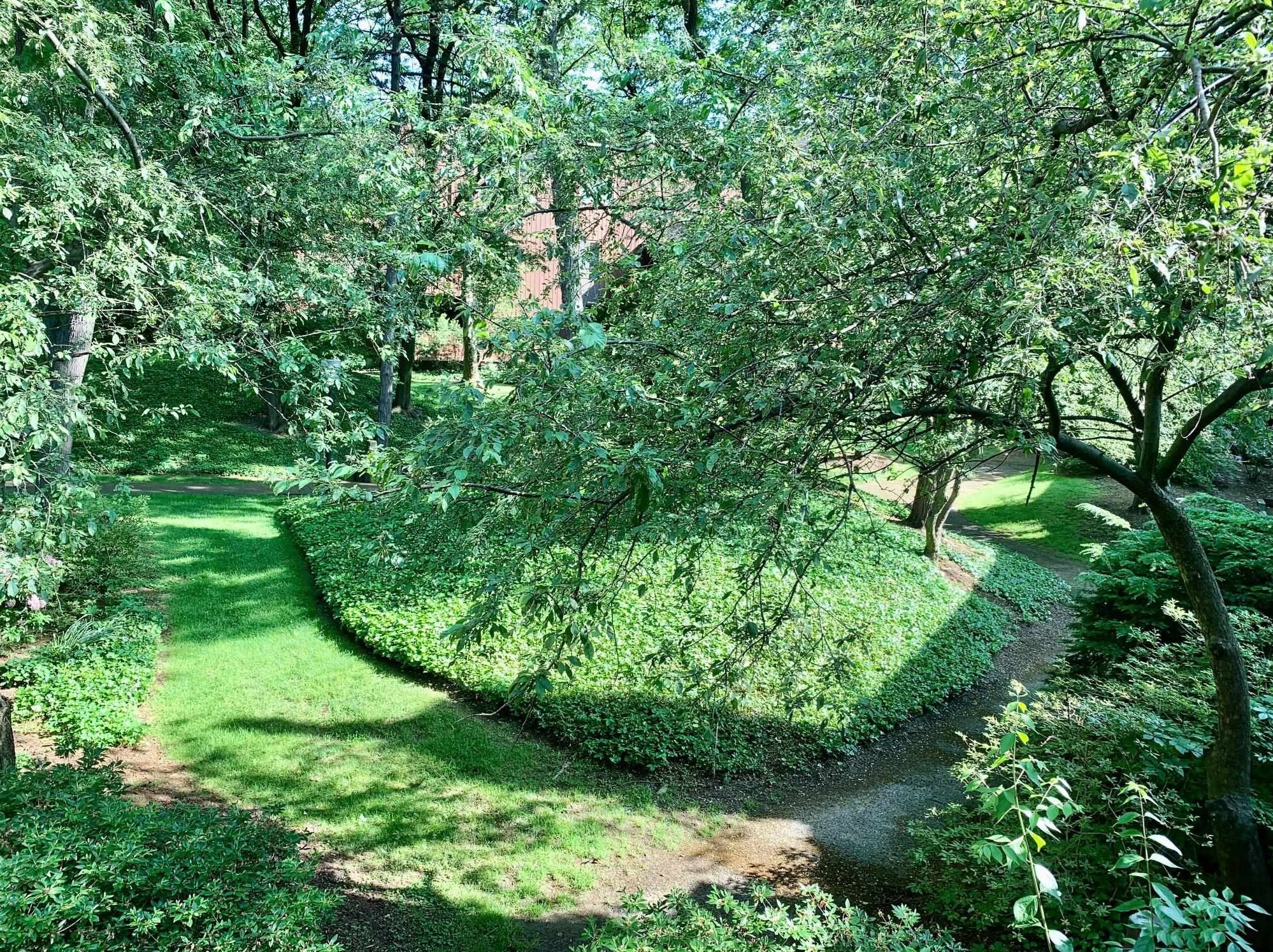 422 Egret Ln, Secaucus NJ  07094-2219 exterior
