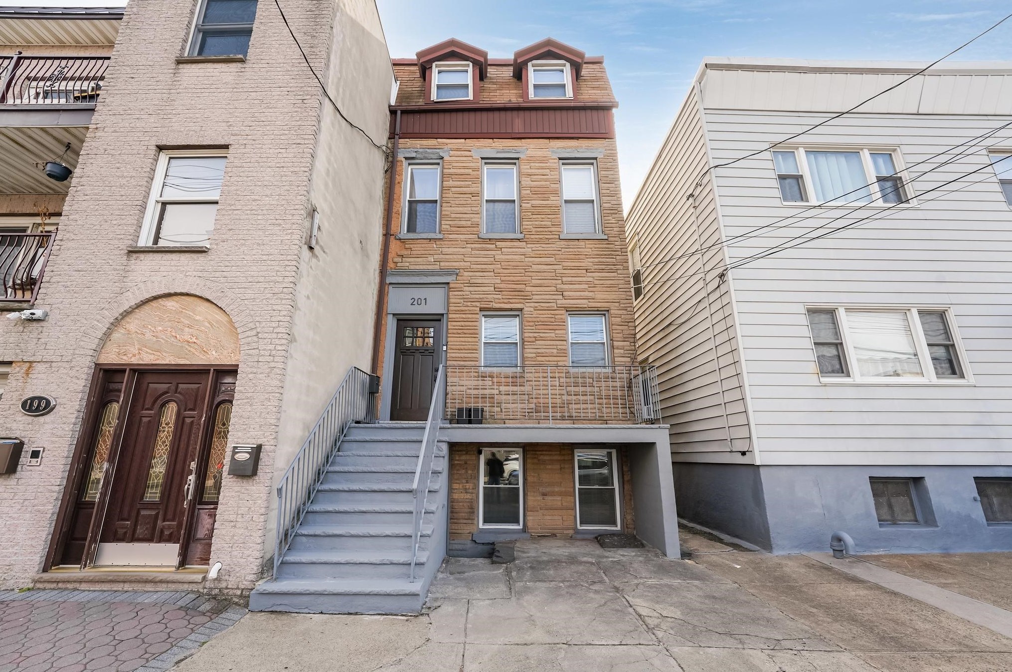 201 Culver Ave, Jersey City, NJ 07305-1123