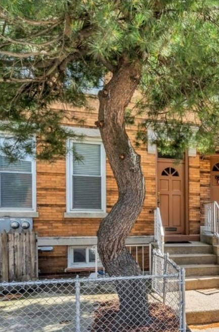 394 Woodlawn Ave #1, Jersey City, NJ 07305