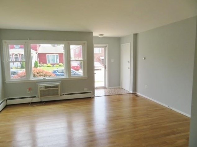 705 Hudson Ave, Secaucus NJ 07094-3024 exterior