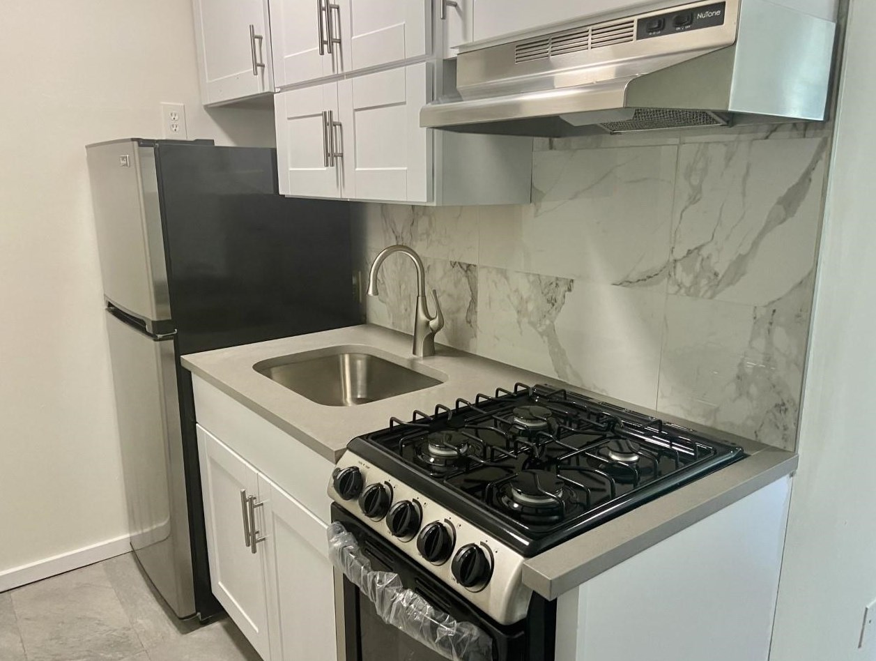 2200 Paterson Plank Rd #26, North Bergen, NJ 07047