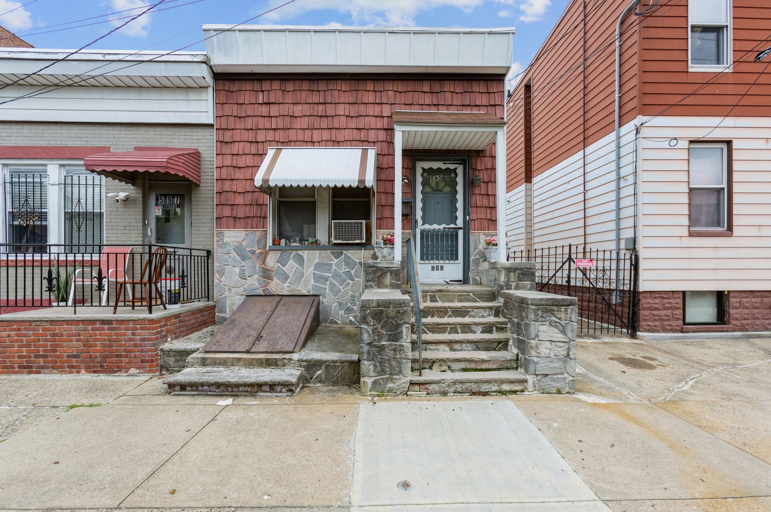 595 11th St, Newark, NJ 07103-1821