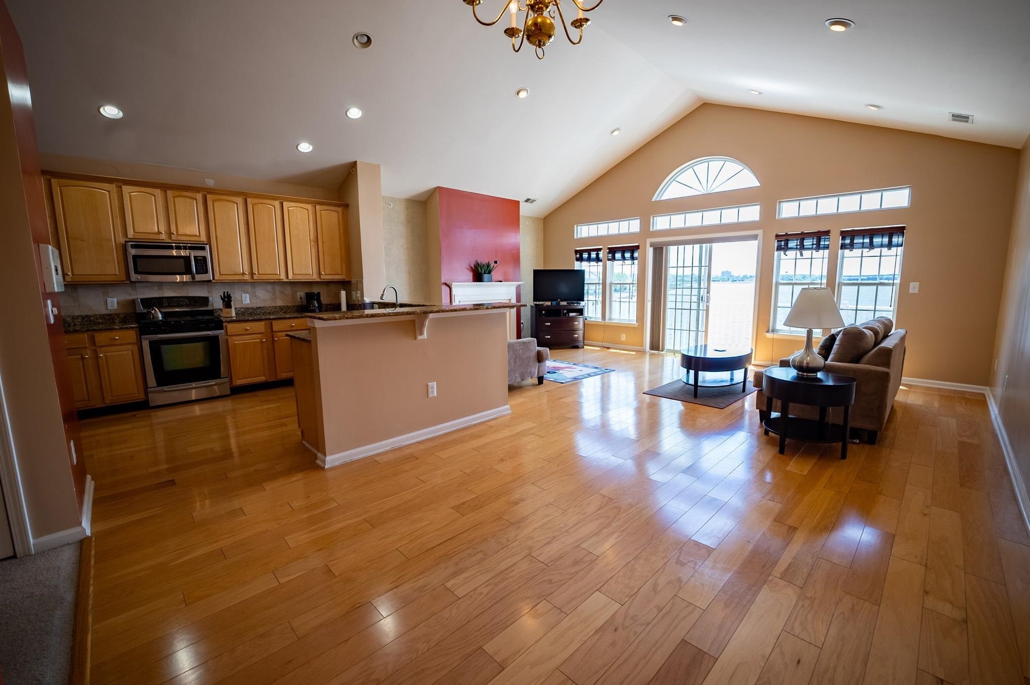 48 Tottenham Ct, Jersey City, NJ 07305-5502