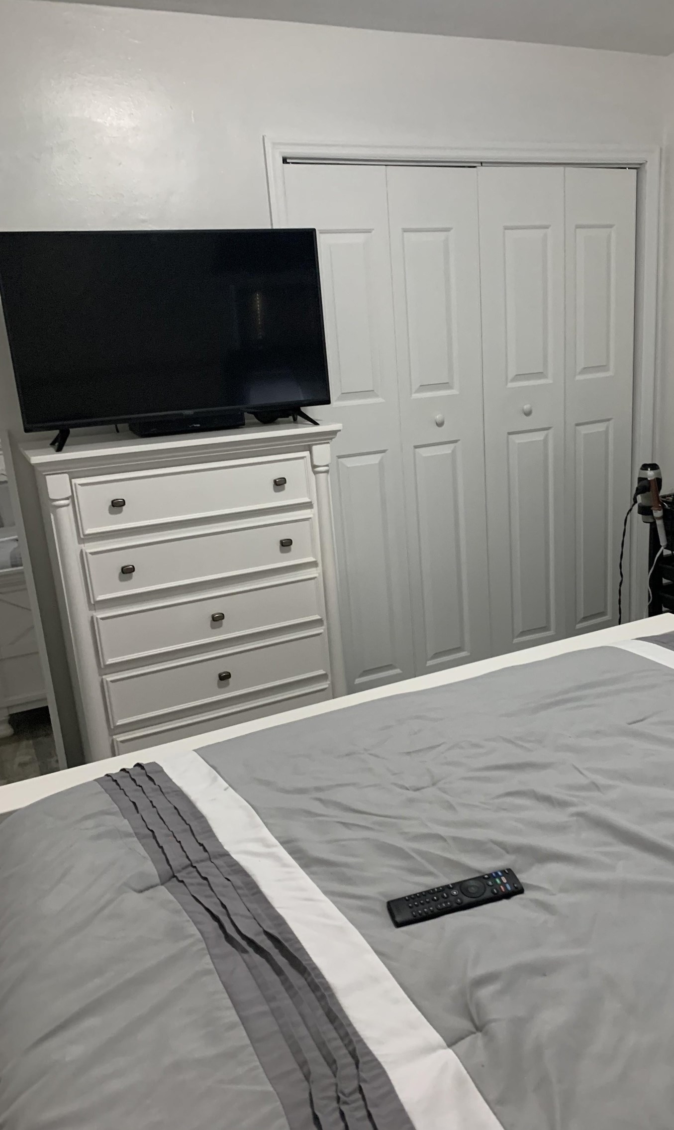 216 Custer Ave, Jersey City NJ 07305-1705 exterior