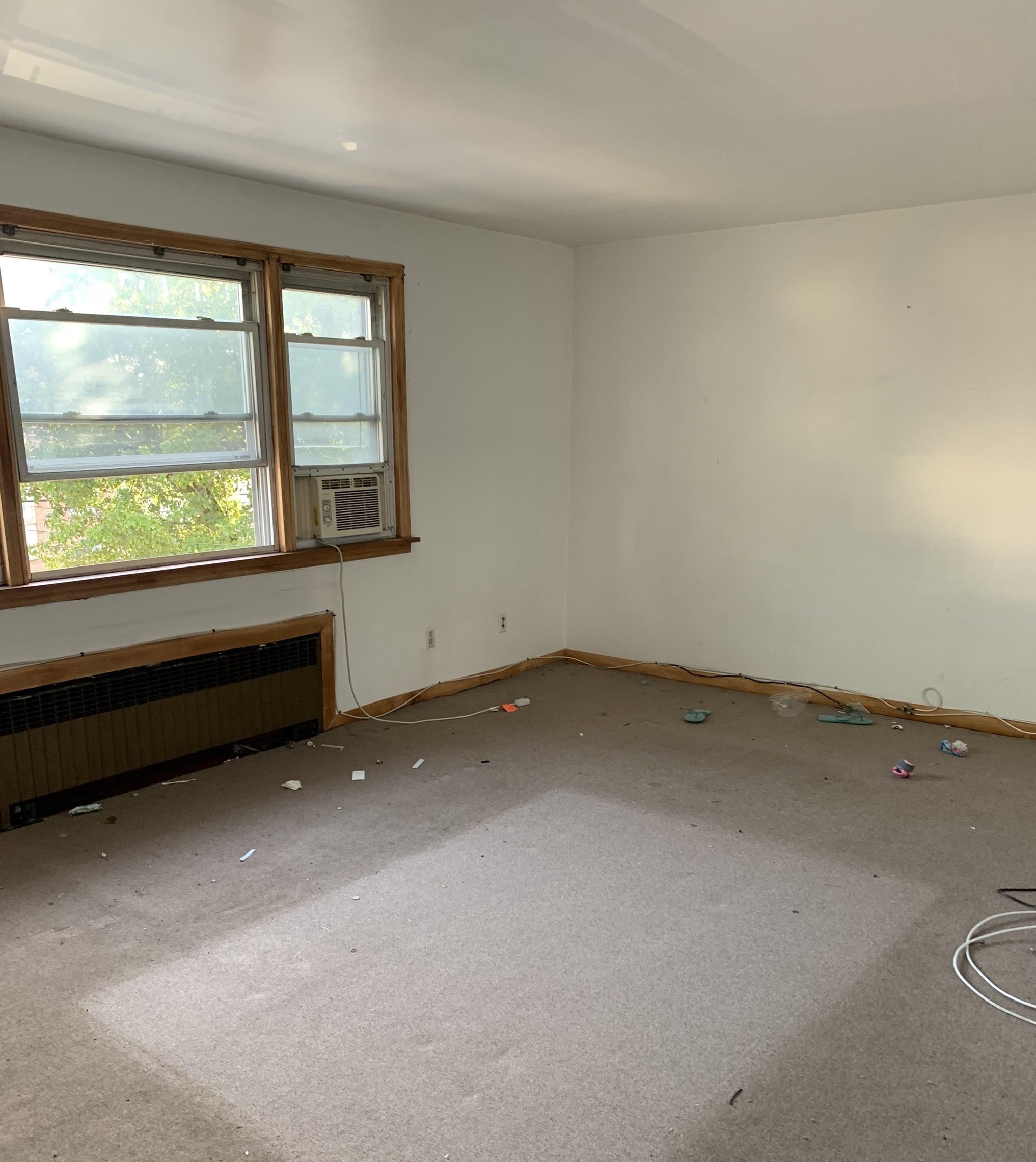 216 Custer Ave, Jersey City NJ 07305-1705 exterior