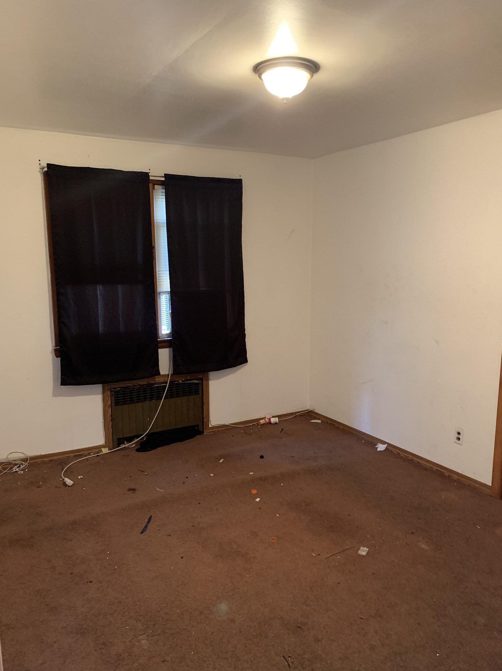 216 Custer Ave, Jersey City NJ 07305-1705 exterior