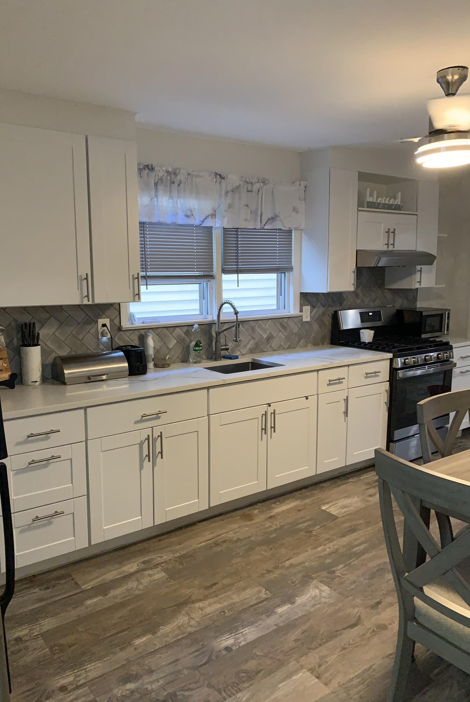 216 Custer Ave, Jersey City NJ 07305-1705 exterior