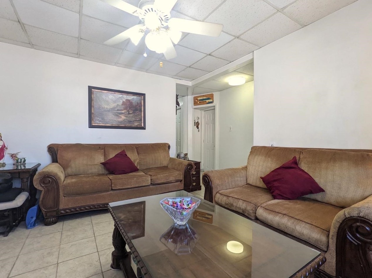 647 37th St, Union City, NJ 07087