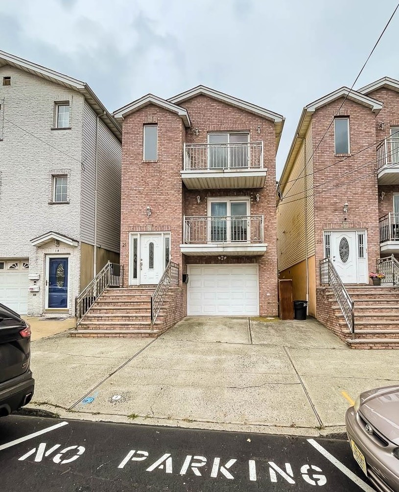 21 Cliff St, Jersey City NJ 07306-3411 exterior