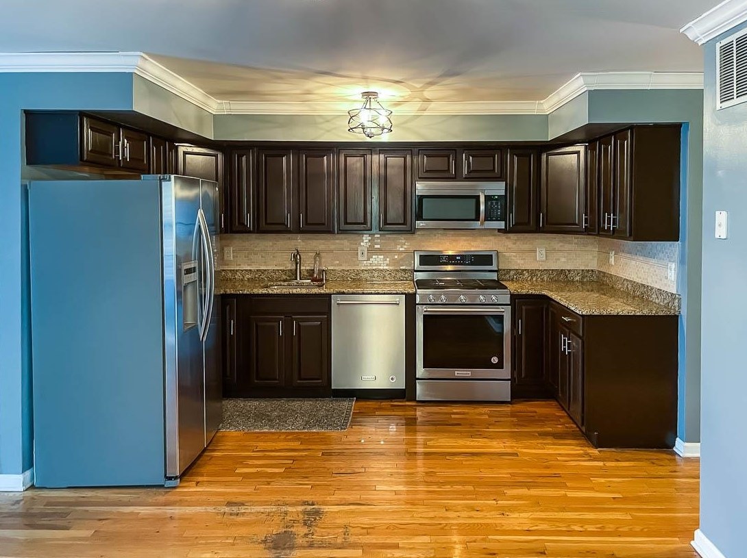 21 Cliff St, Jersey City NJ 07306-3411 exterior