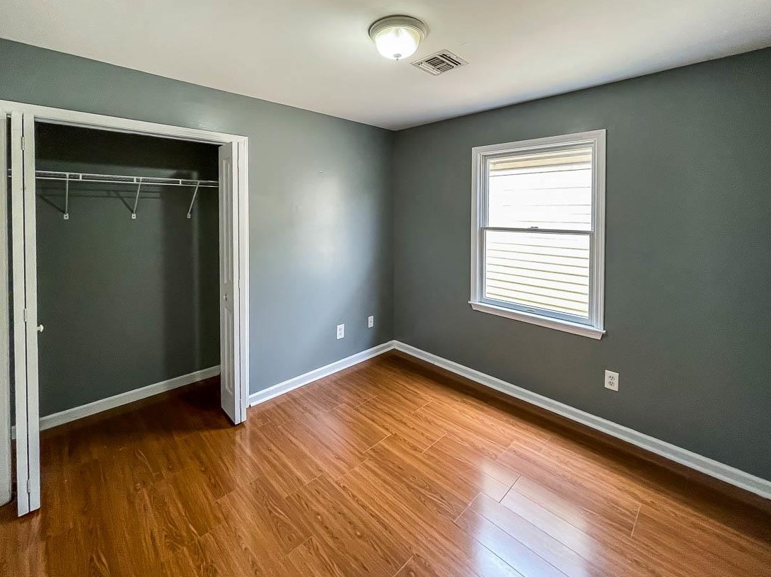 21 Cliff St, Jersey City NJ 07306-3411 exterior