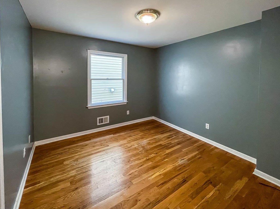 21 Cliff St, Jersey City NJ 07306-3411 exterior