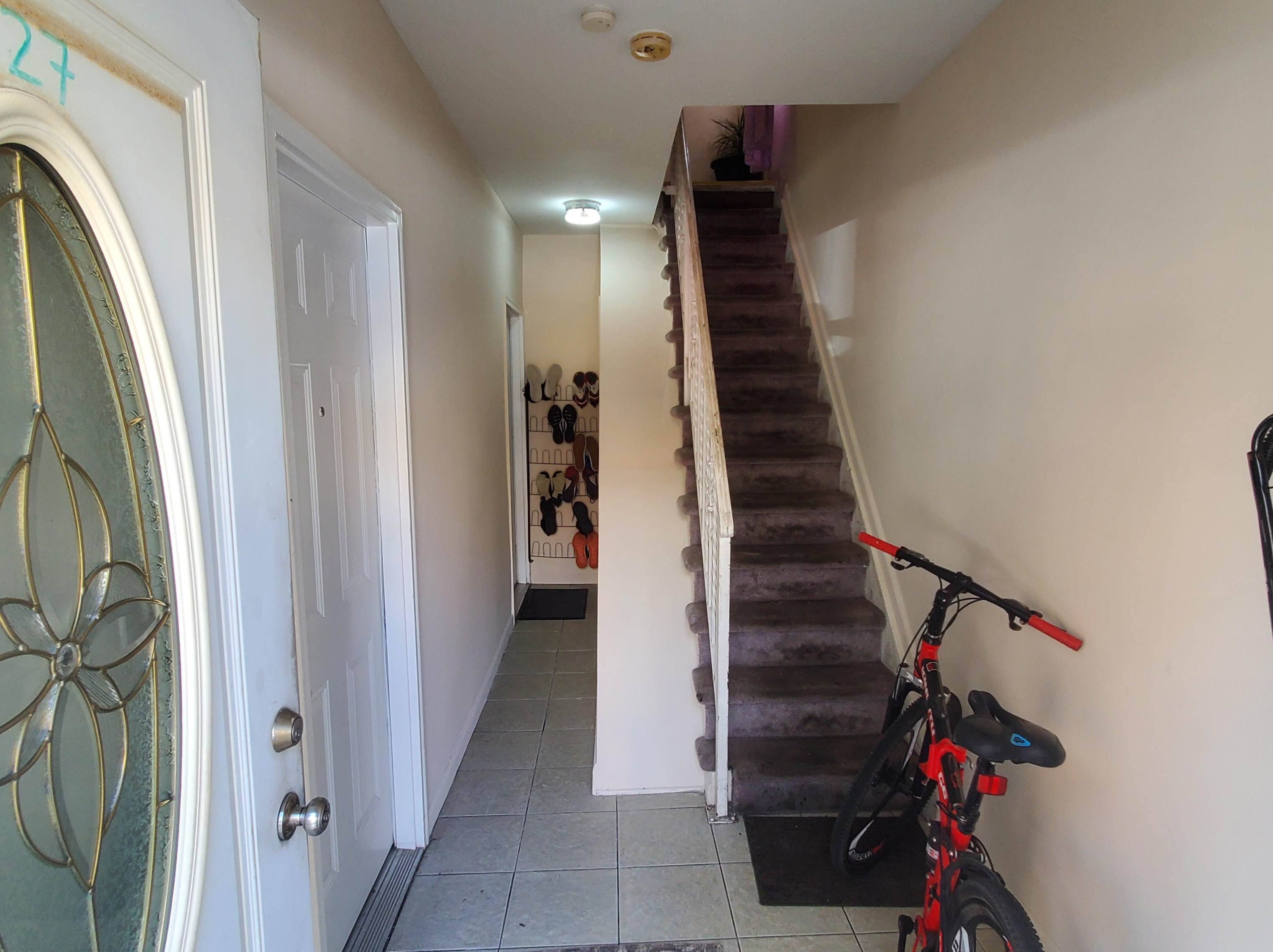 527 43rd St, Union City, NJ 07087