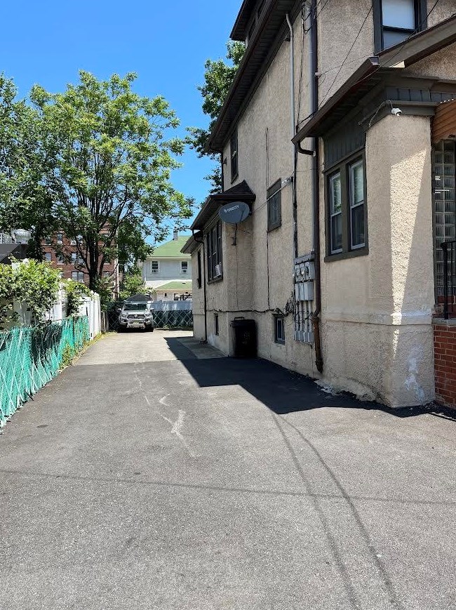 428 77th St, North Bergen, NJ 07047