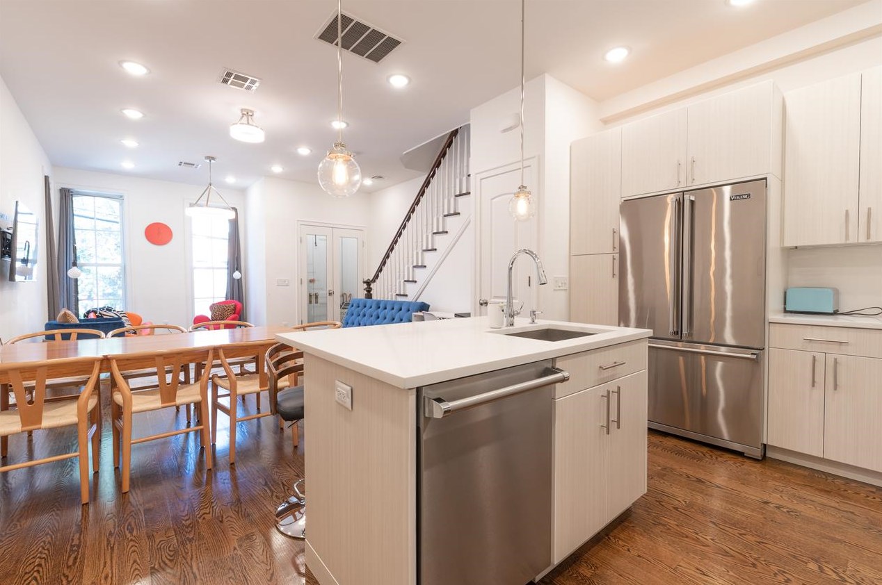 289 Pavonia Ave #2, Jersey City, NJ 07302