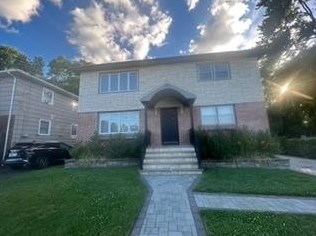 30 Chobot Ln #2, Elmwood Park, NJ 07407
