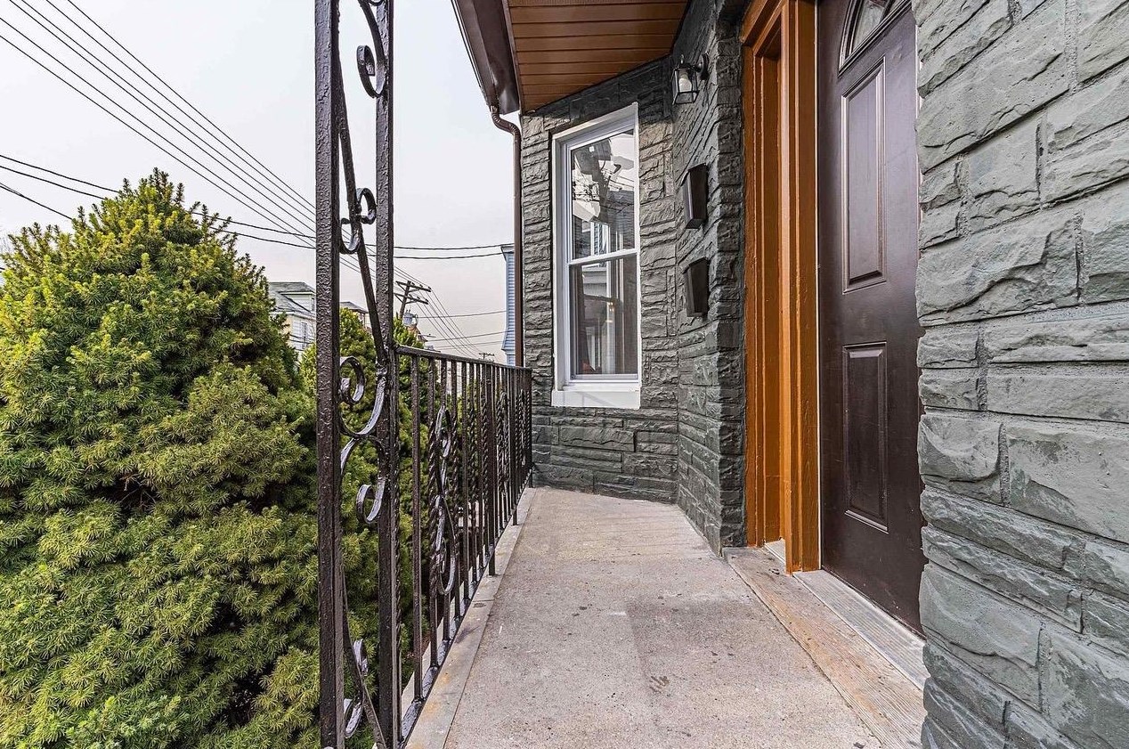 620 37th St #2, Union City, NJ 07087