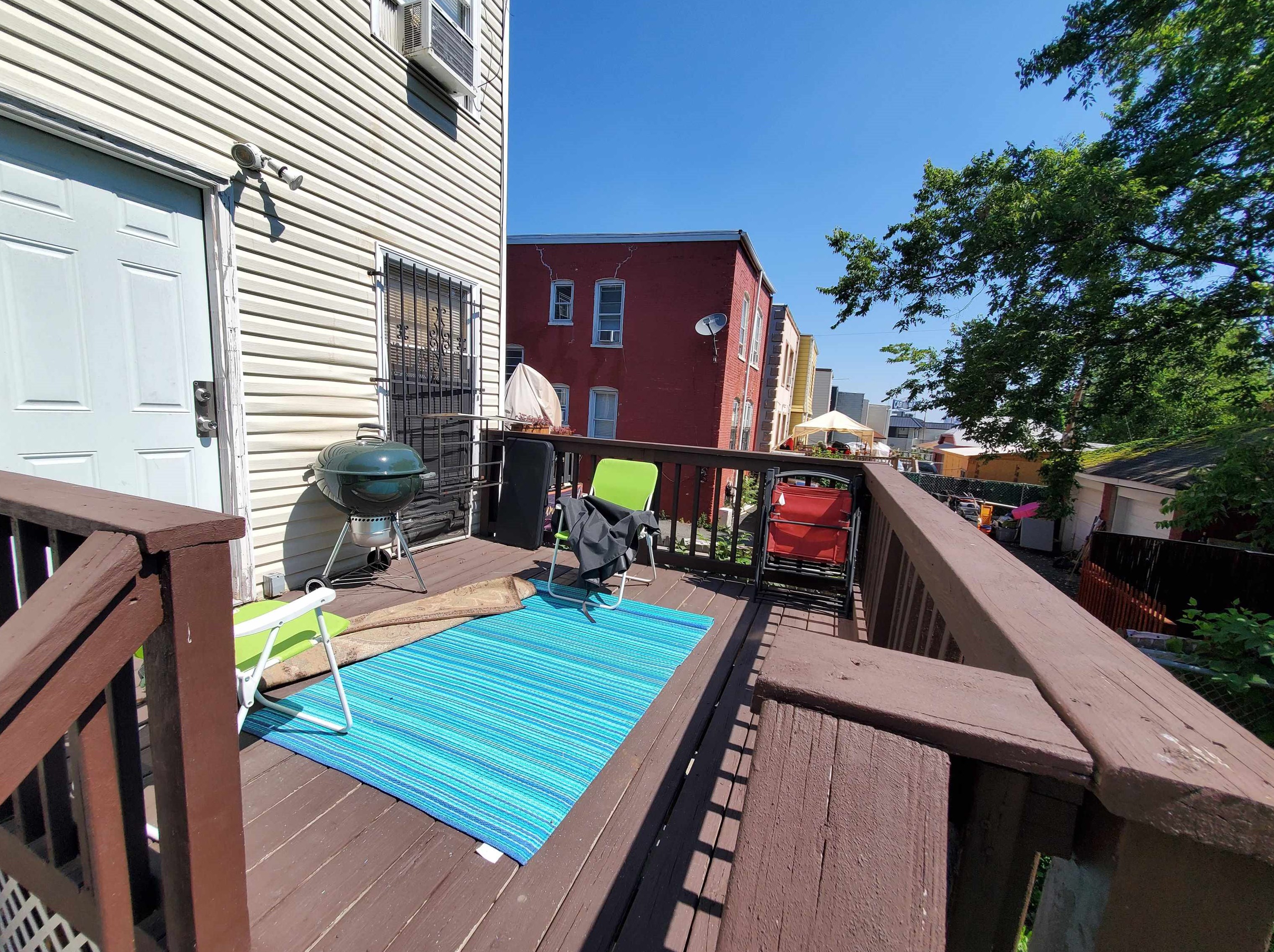 734 Garfield Ave, Jersey City, NJ 07305-4308