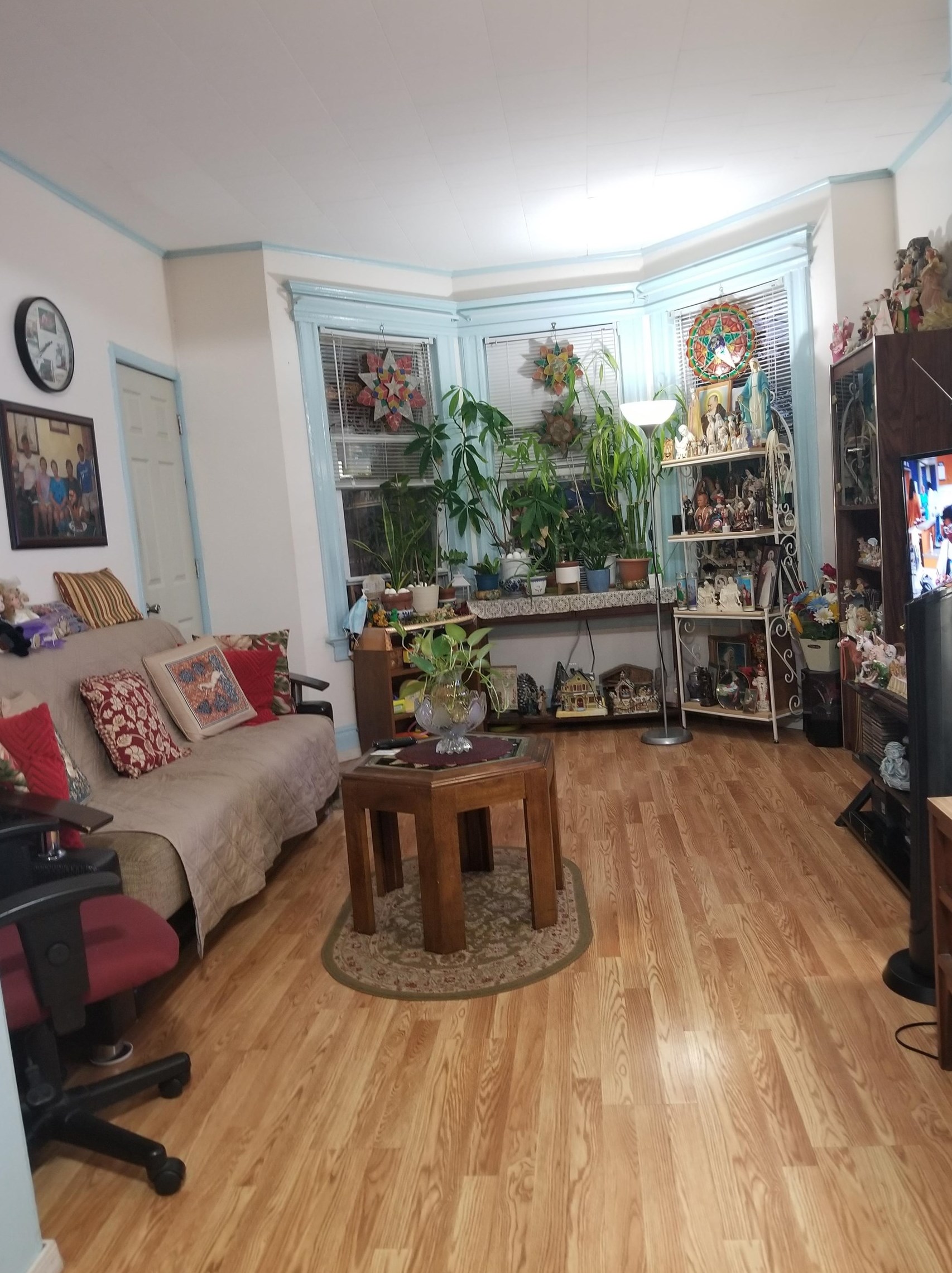 231 Ege Ave, Jersey City, NJ 07304-1412