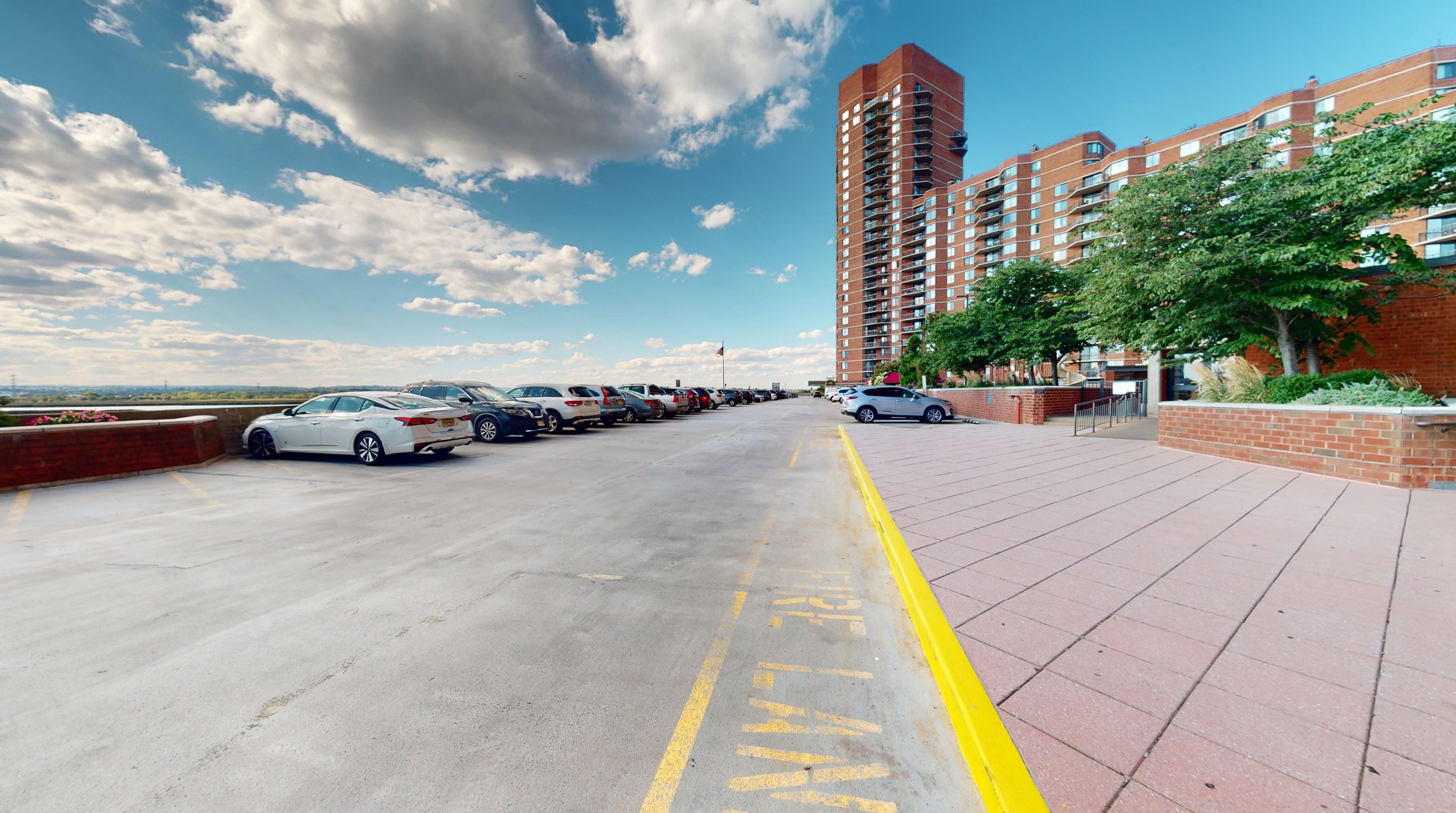 620 Harmon Cove Tower, Secaucus NJ  07094-1733 exterior