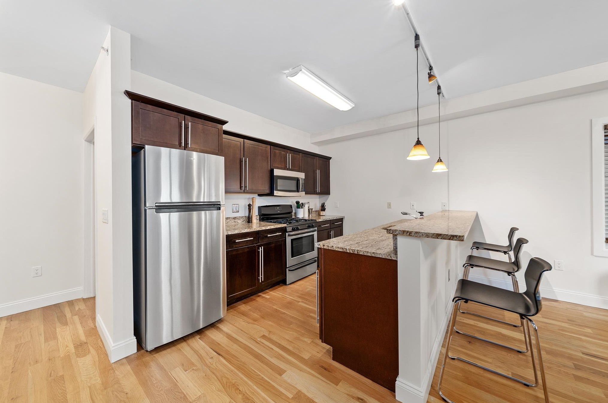 5501 Hudson Ave, West New York, NJ 07093-2681