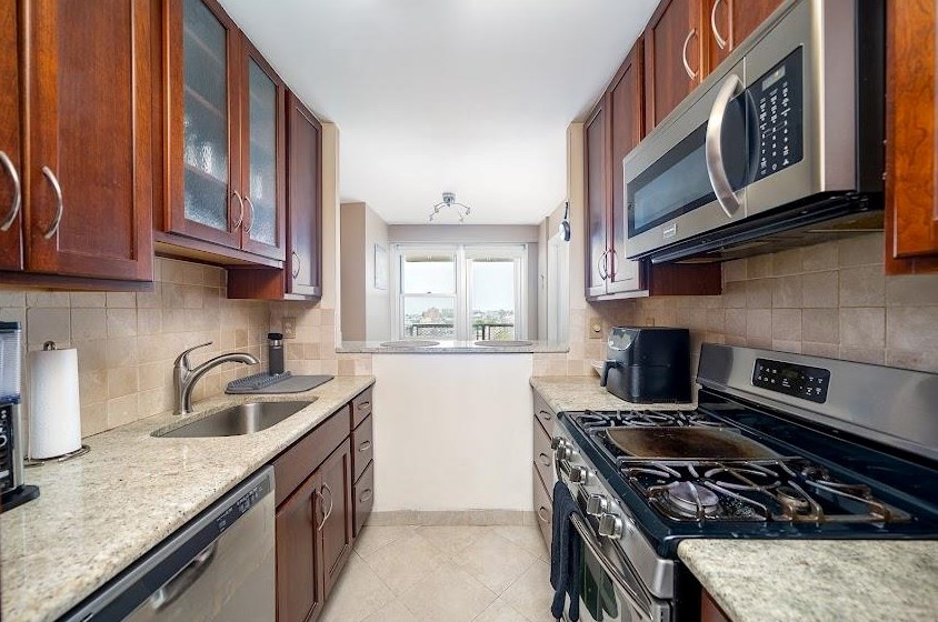 6600 Boulevard E #16f, West New York, NJ 07093