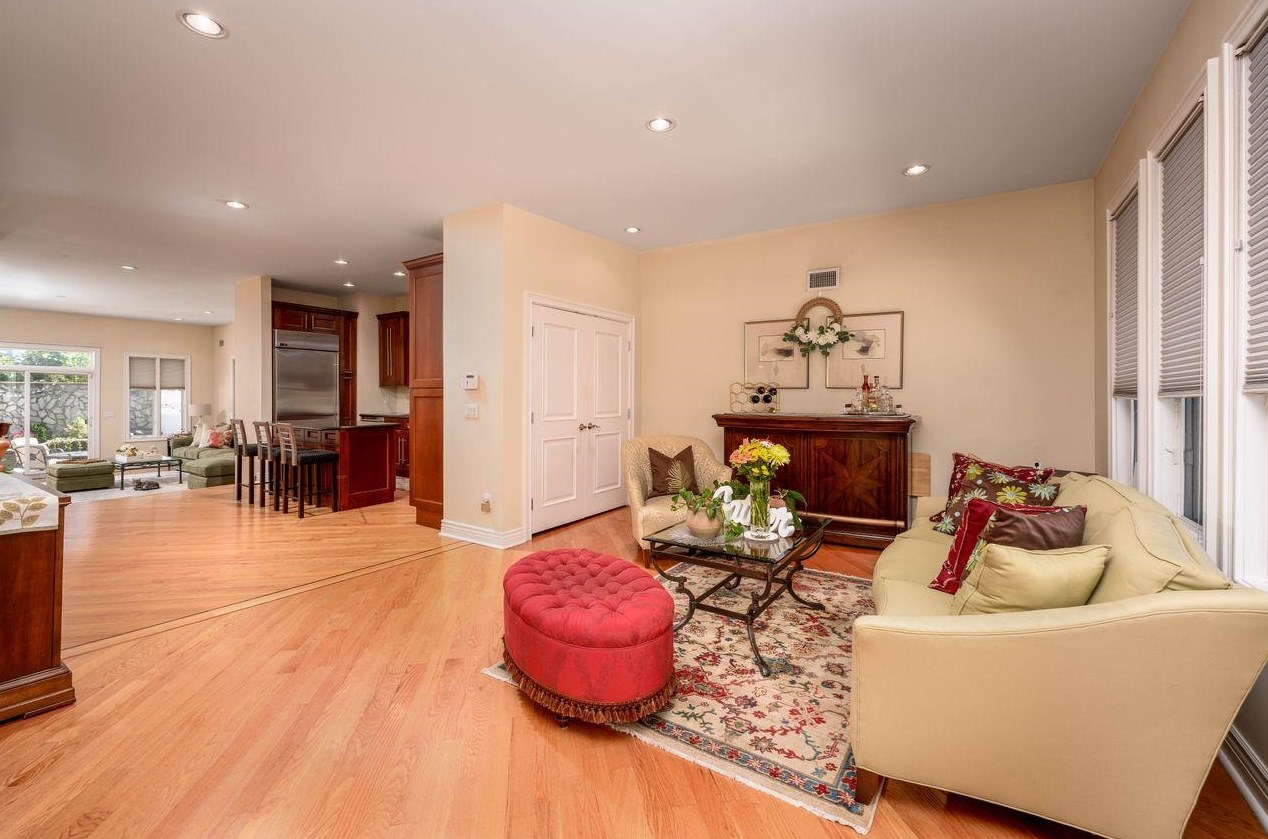 106 Terhune Ave, Jersey City, NJ 07305-2045