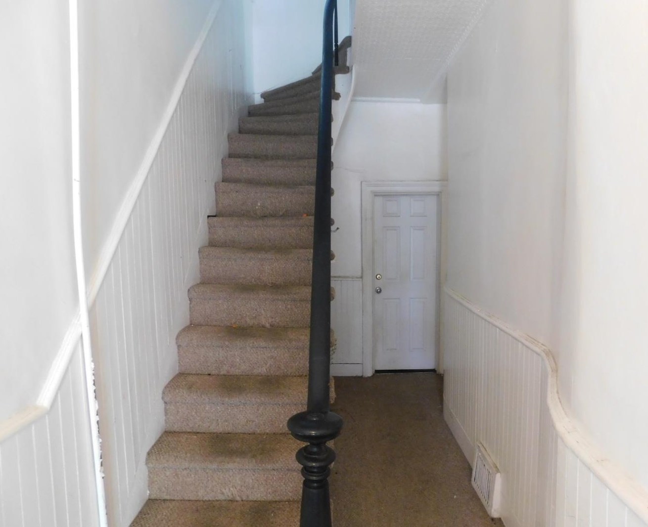 235 Griffith St, Jersey City, NJ 07307-3607