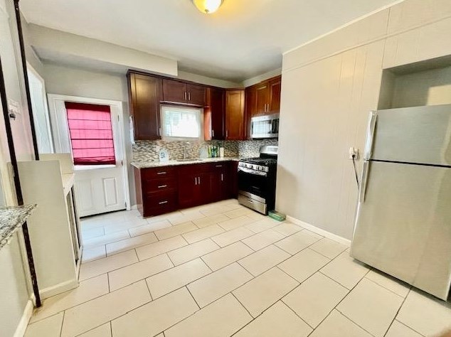 229 71st St #1f, West New York, NJ 07093