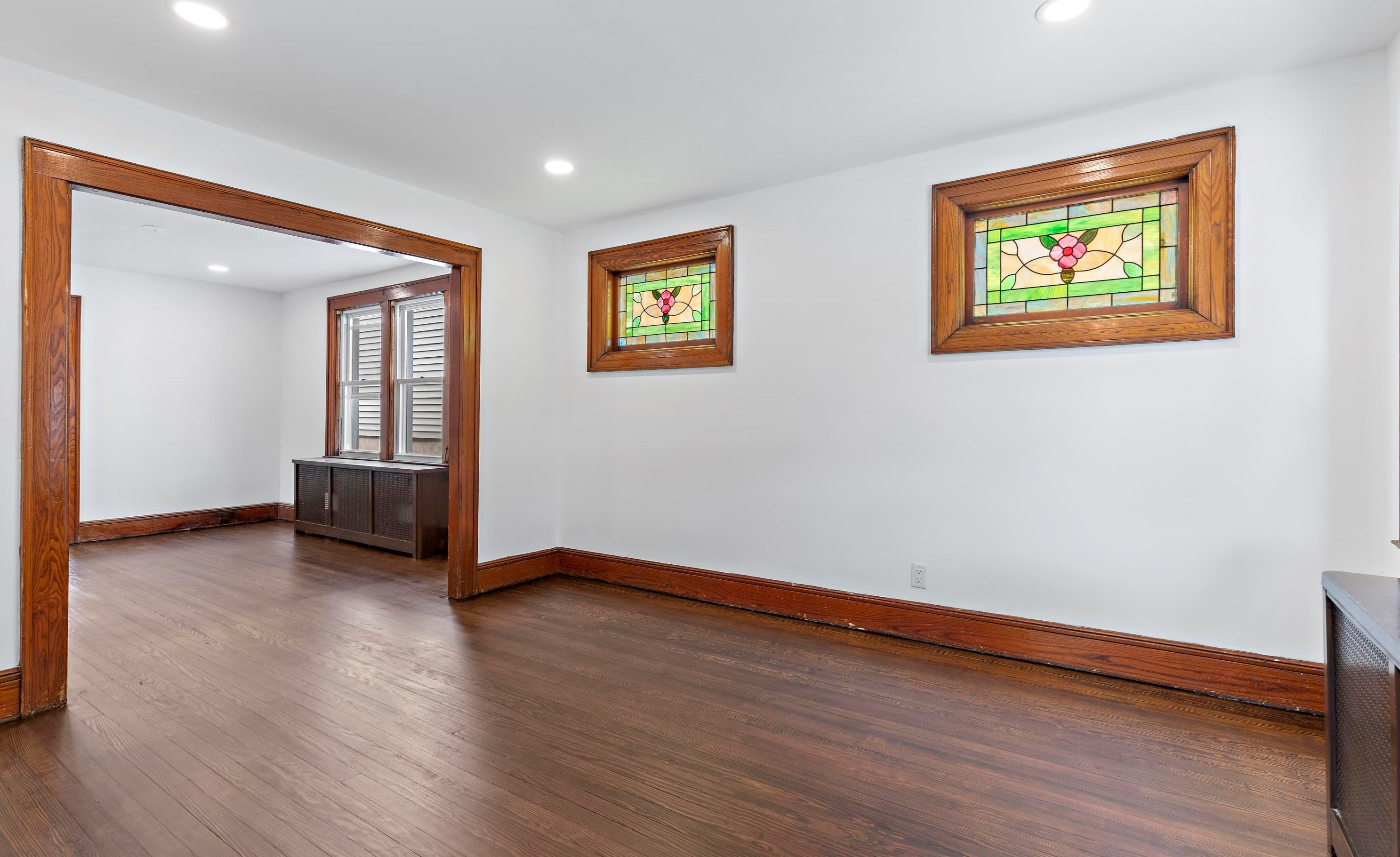 298 Lincoln Ave, Secaucus NJ  07094-2106 exterior