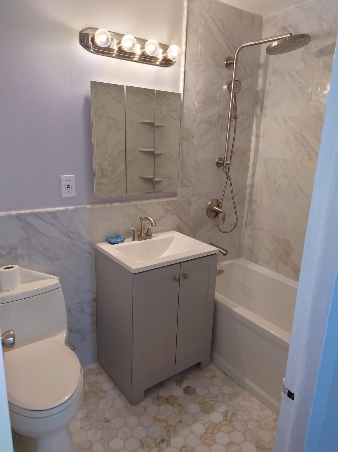 6040 Blvd E #29h, West New York, NJ 07093