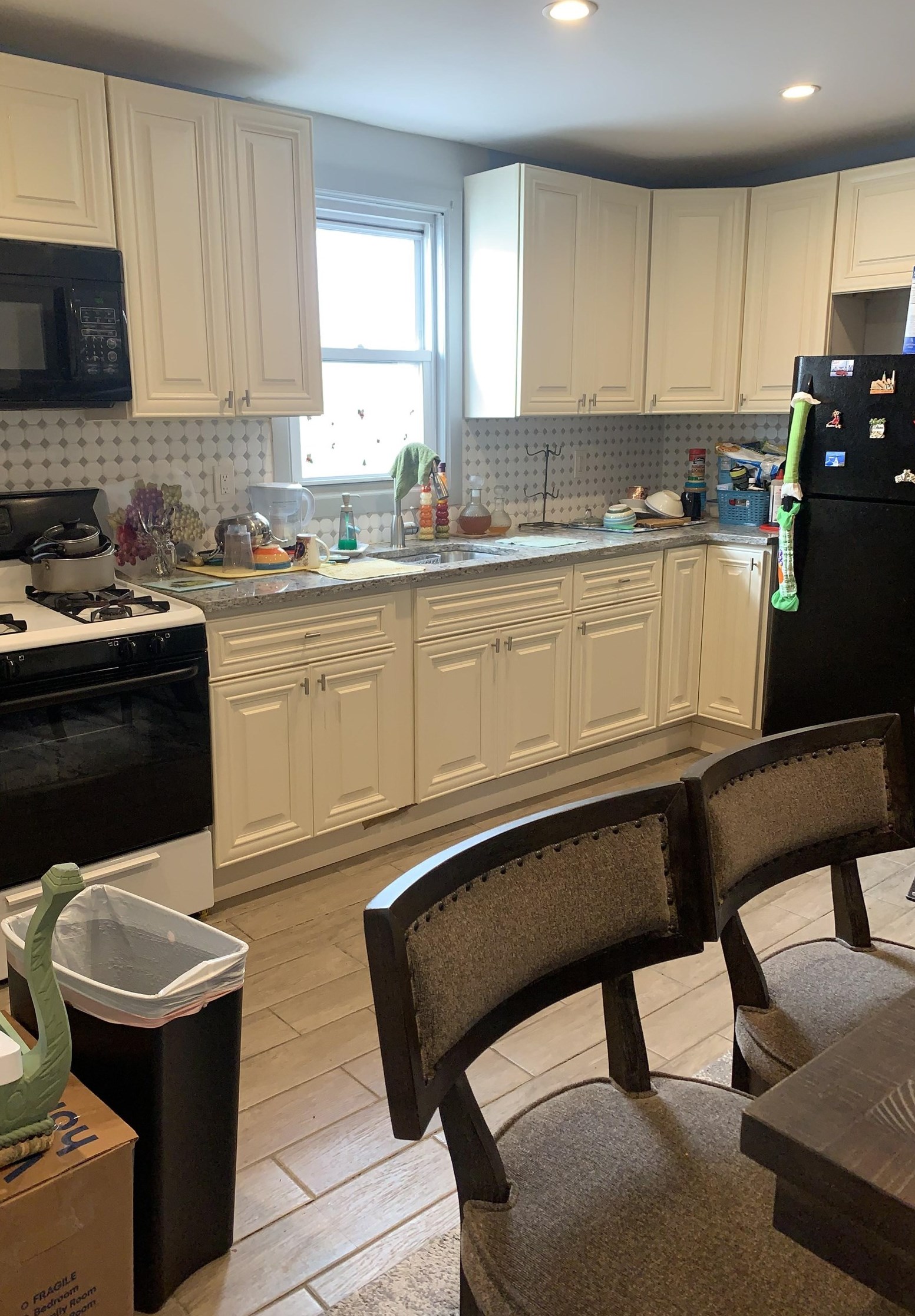 28 W 41st St, Bayonne, NJ 07002