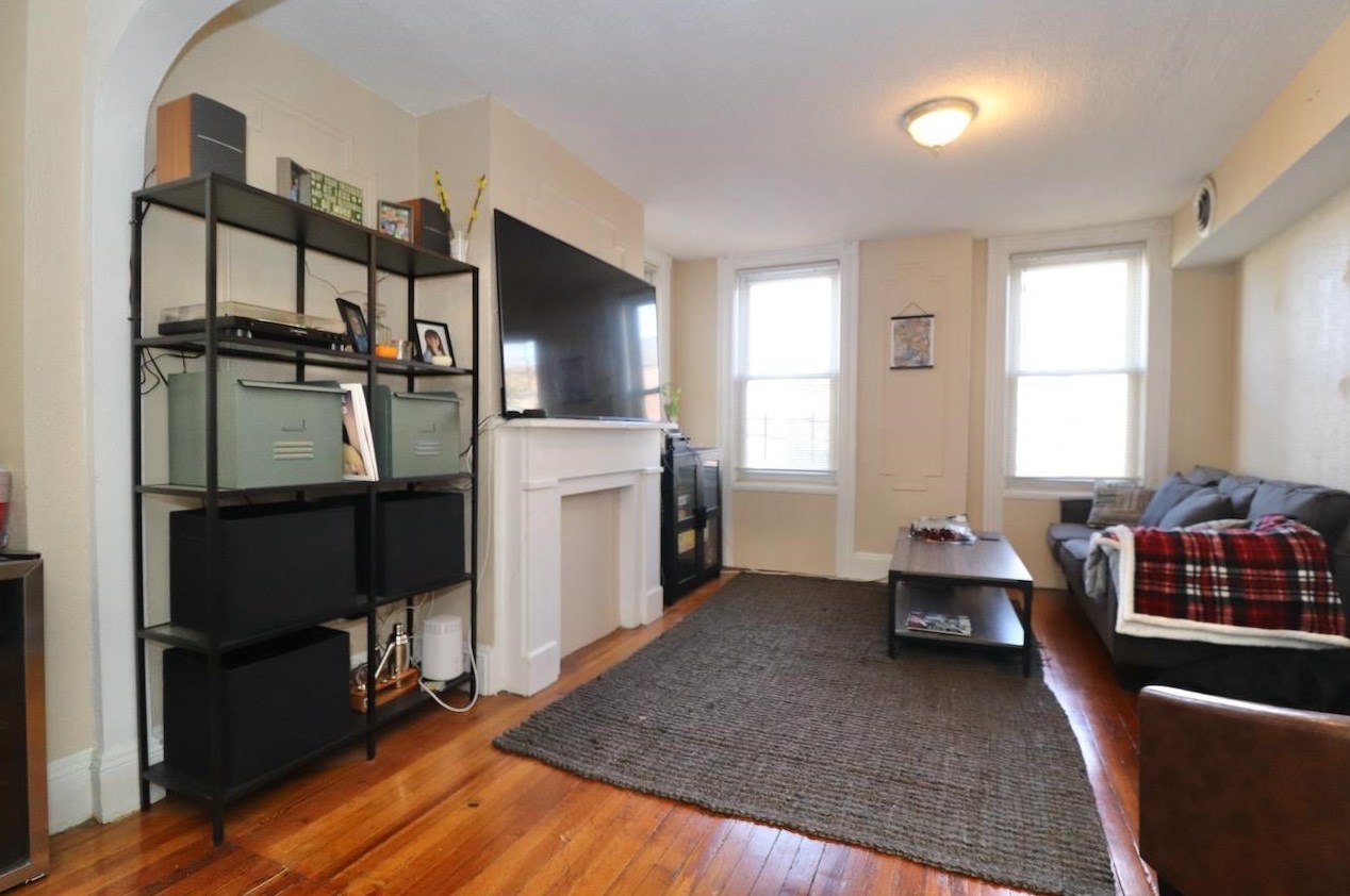 233 Brunswick St, Jersey City NJ  07302-1517 exterior