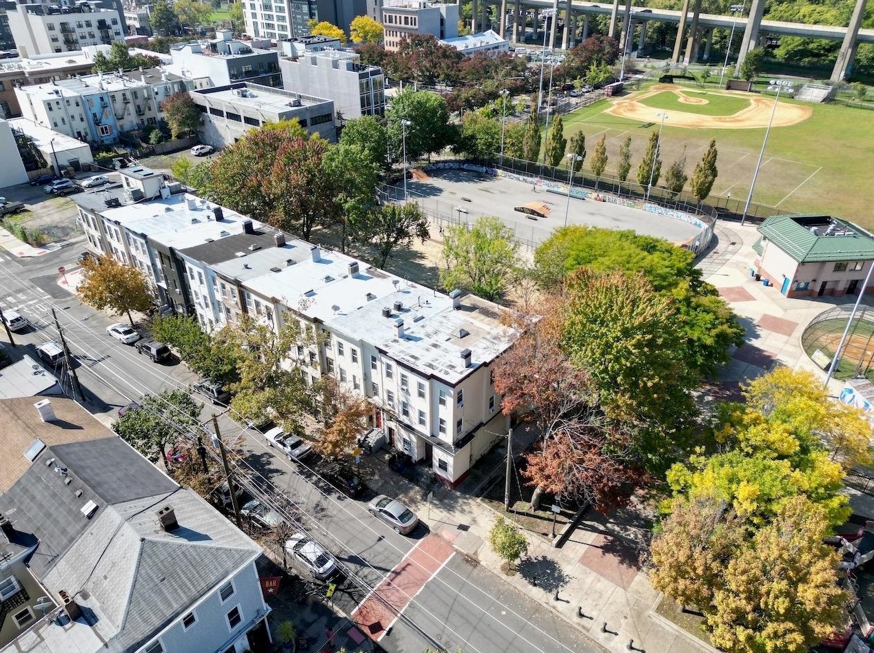 233 Brunswick St, Jersey City NJ  07302-1517 exterior