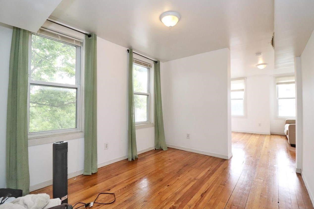 233 Brunswick St, Jersey City NJ  07302-1517 exterior