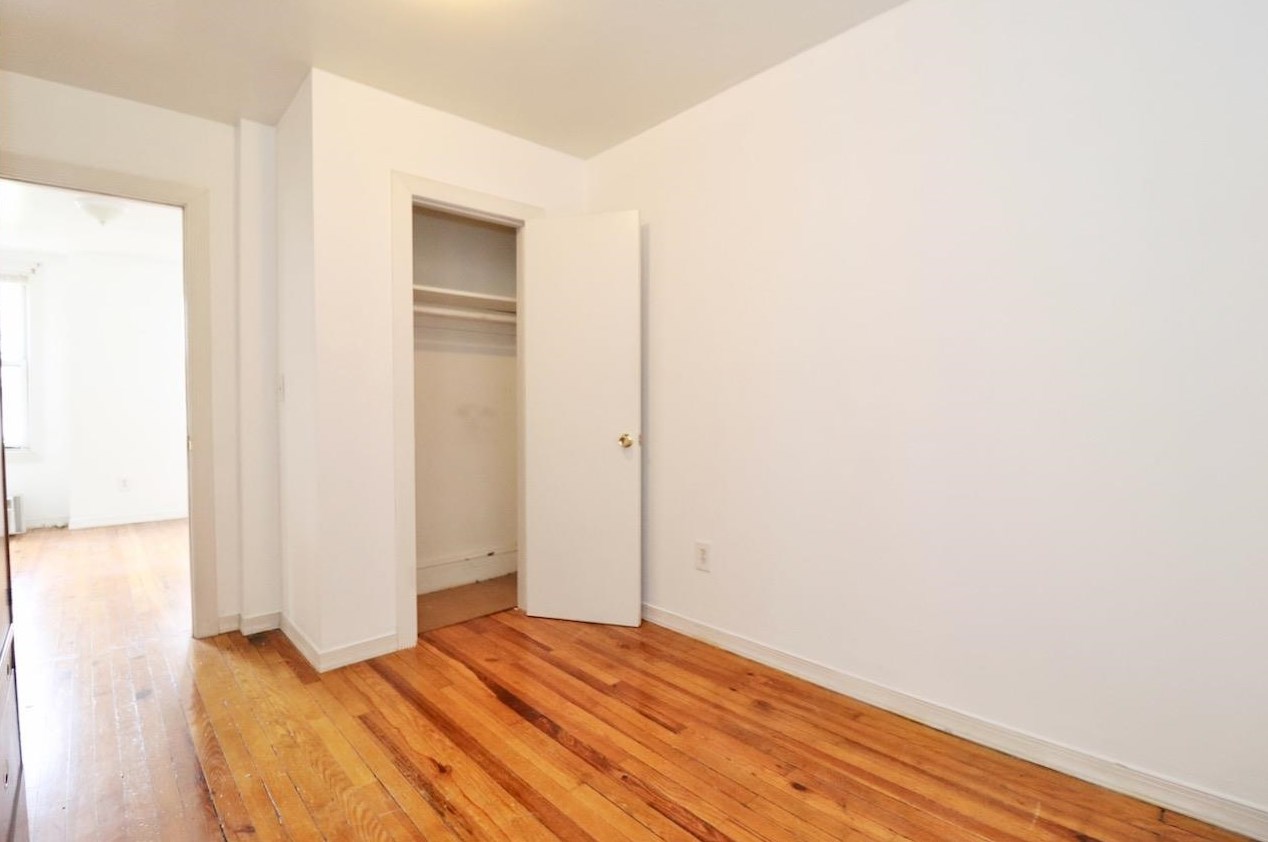 233 Brunswick St, Jersey City NJ  07302-1517 exterior