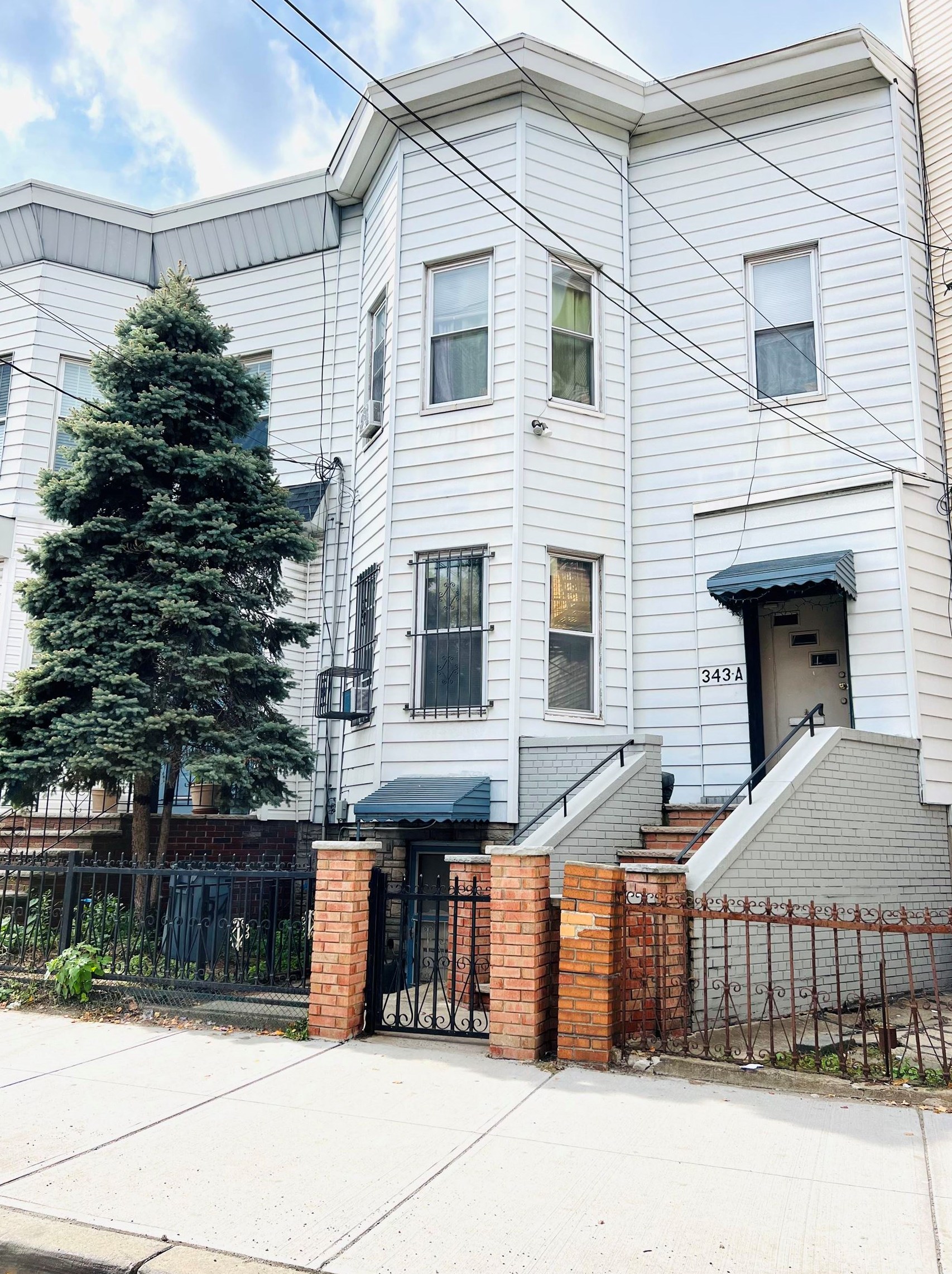3435 Summit Ave, Jersey City, NJ 07306-3137