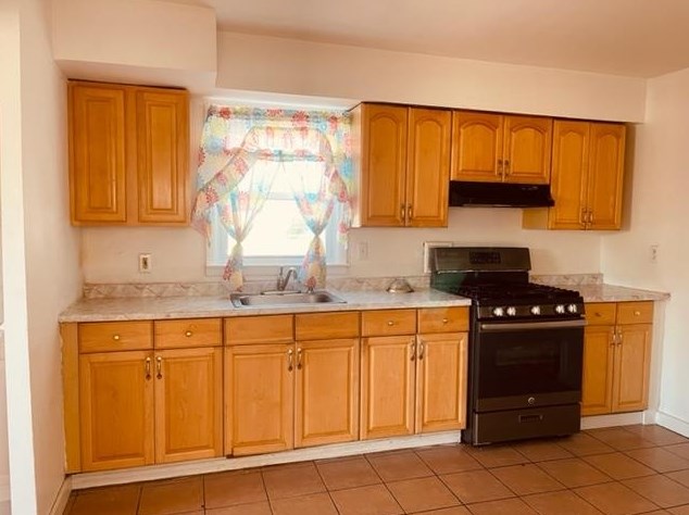 22 Bryant Ave #2, Jersey City, NJ 07306