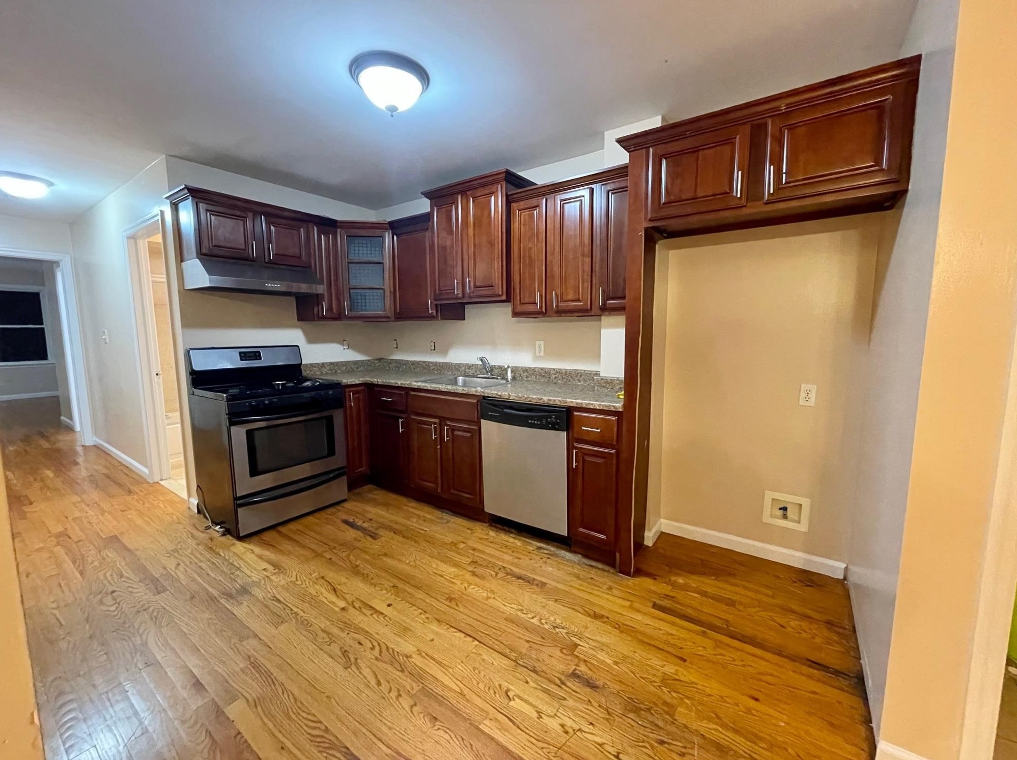 265 Grant Ave #1, Jersey City, NJ 07305