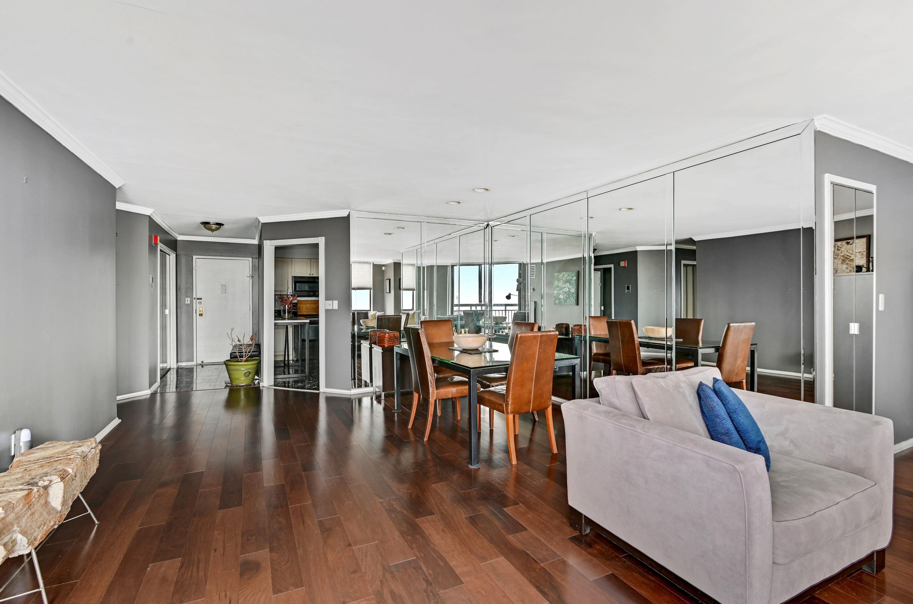 2538 Harmon Cove Tower, Secaucus NJ  07094-1761 exterior