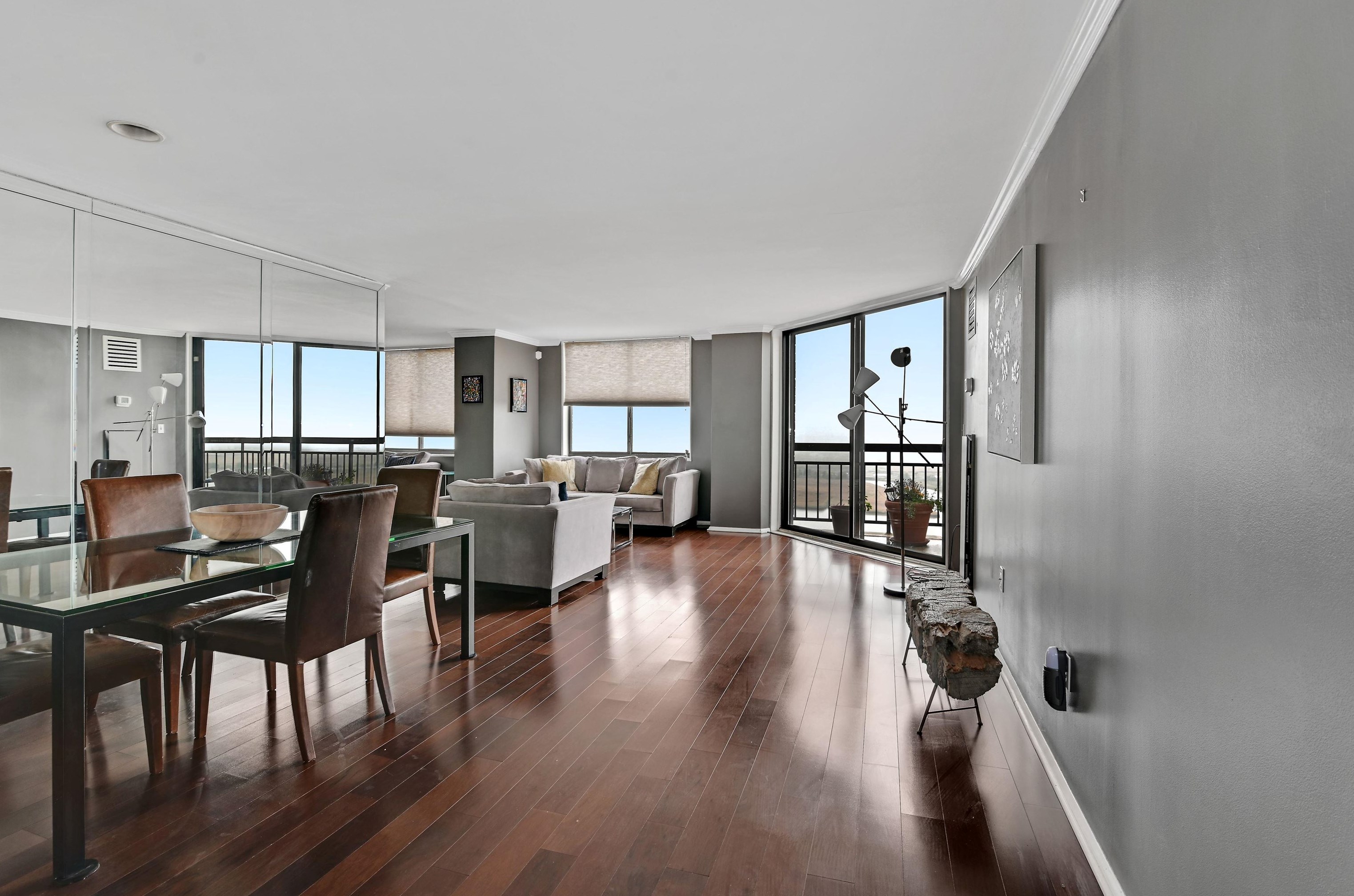 2538 Harmon Cove Tower, Secaucus, NJ 07094
