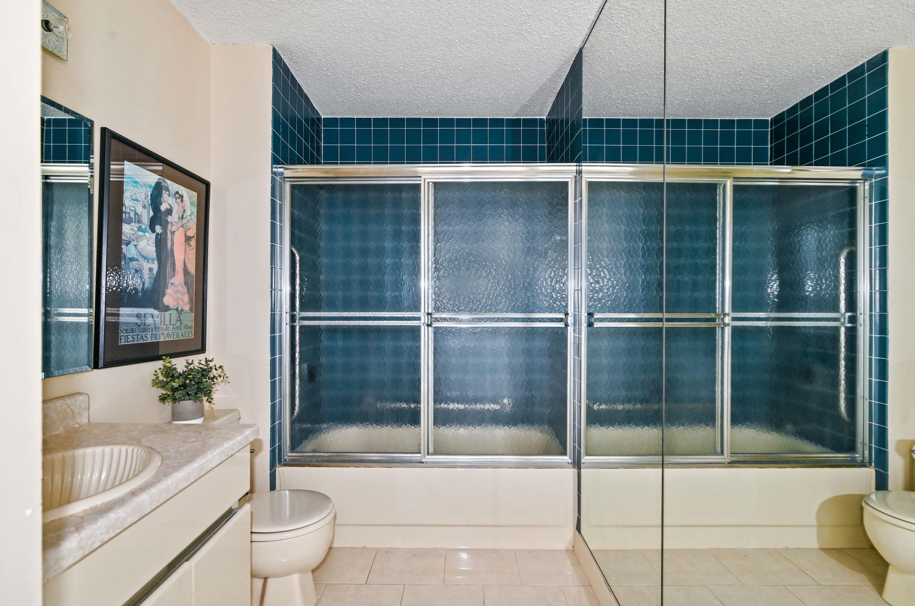 2538 Harmon Cove Tower, Secaucus NJ  07094-1761 exterior