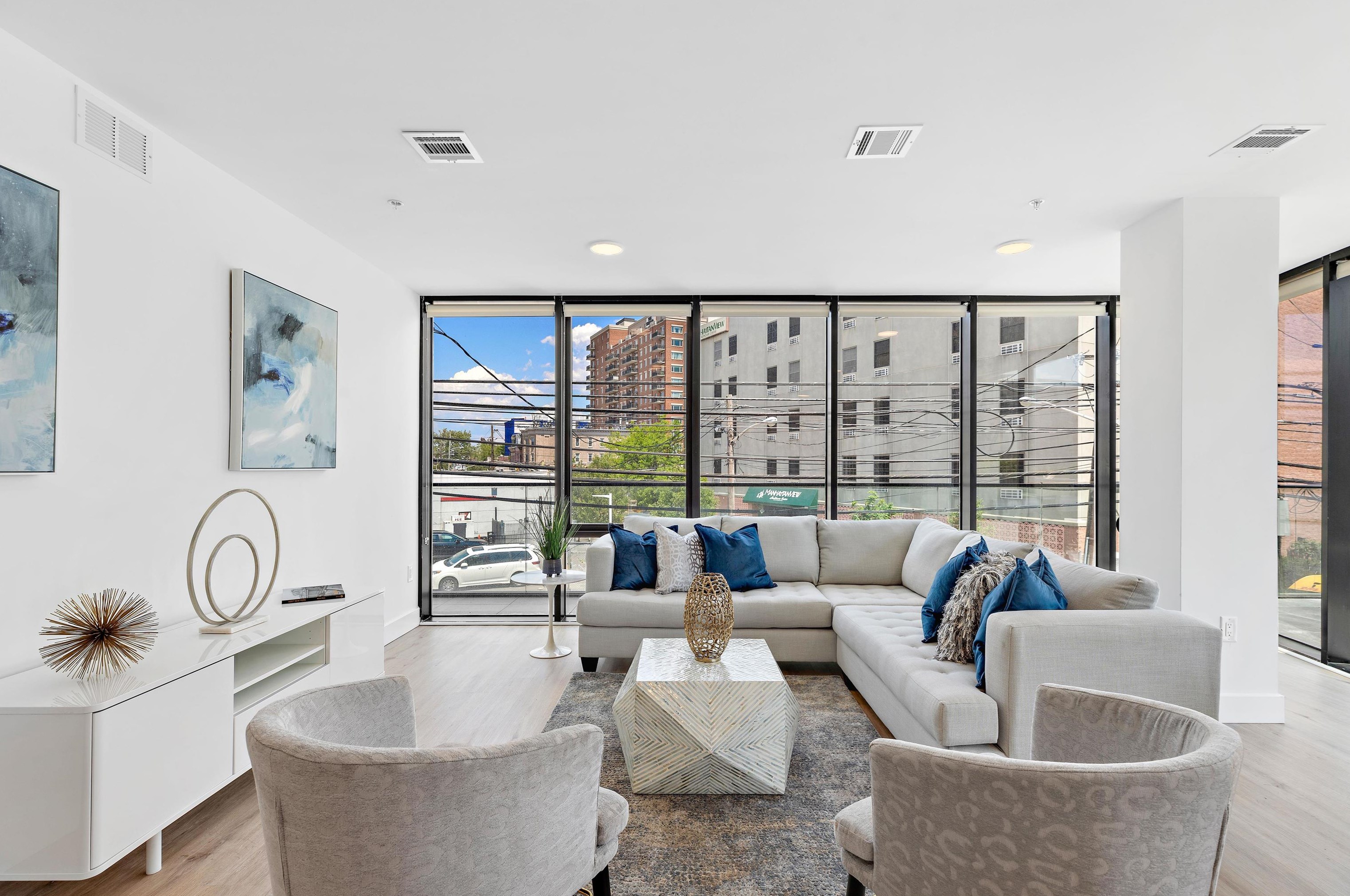 231 Hackensack Plank Rd #203, Union City, NJ 07086